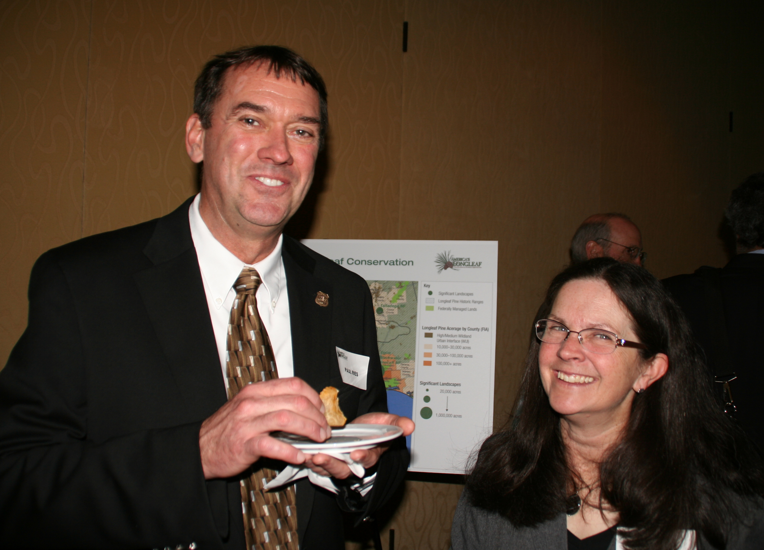 Paul Reis, National Director of the Forest Service’s Cooperative Forestry programs, and his wife enjoy discussions about longleaf